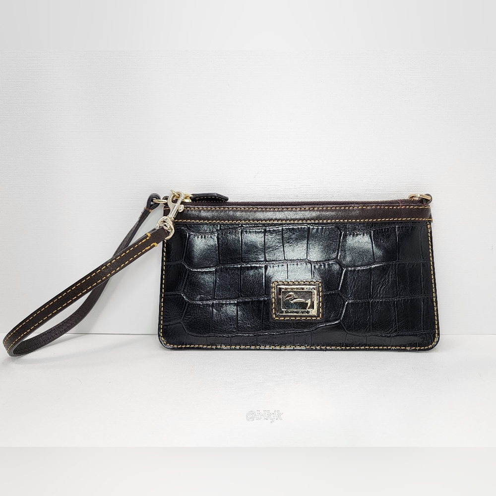 Dooney & Bourke Croc Leather Wristlet *Black/Brown* EUC
